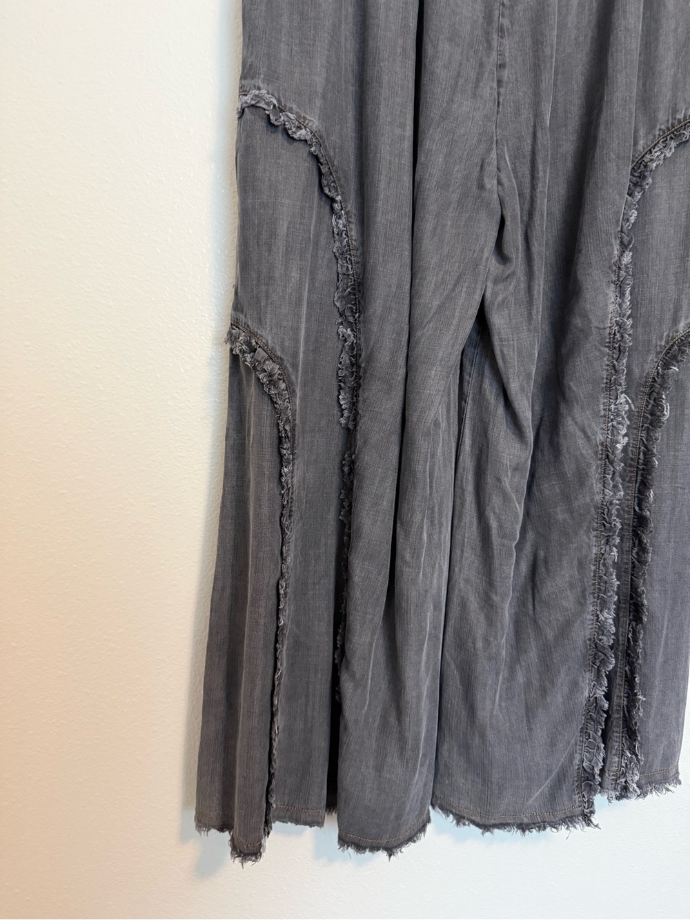 Easel - Washed Distressed Drawstring Elastic Waist Gray Grey Wide Leg Pant - 1X - Picture 10 of 14